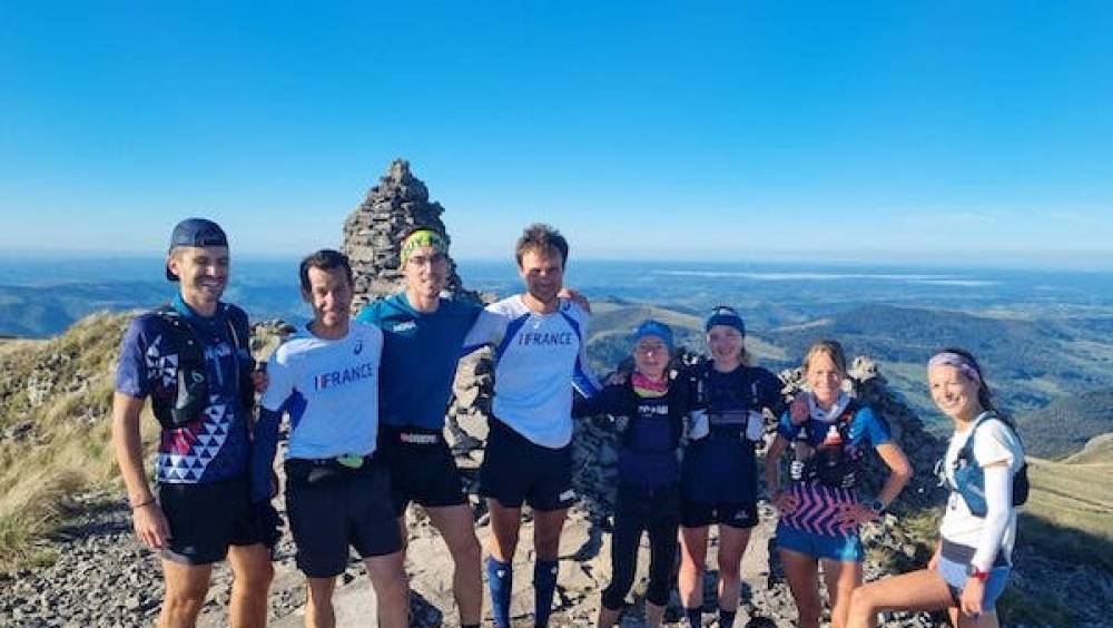 lequipe de france de trail en stage dans le cantal