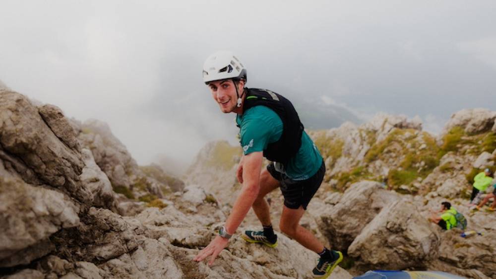un trophee skyrunner en souvenir desteban olivero