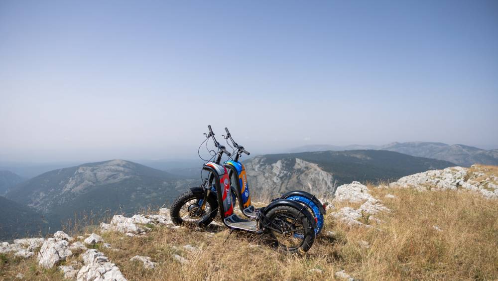 trottinettes electriques tout terrain le nouveau joujou ecolo des trailers