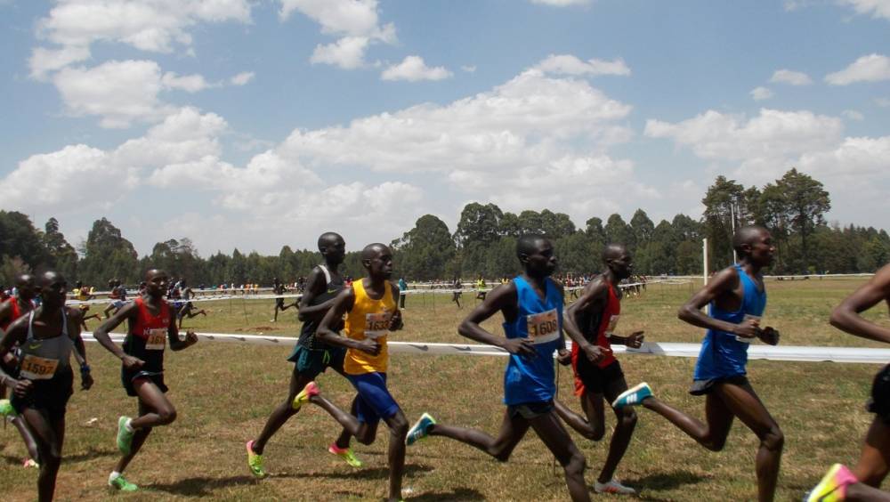 iten village kenyan naissent les champions entrainer sur toit fond mondial
