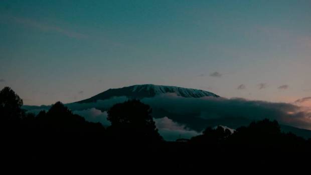 kilimanjaro marathon courir marathon pied toit afrique